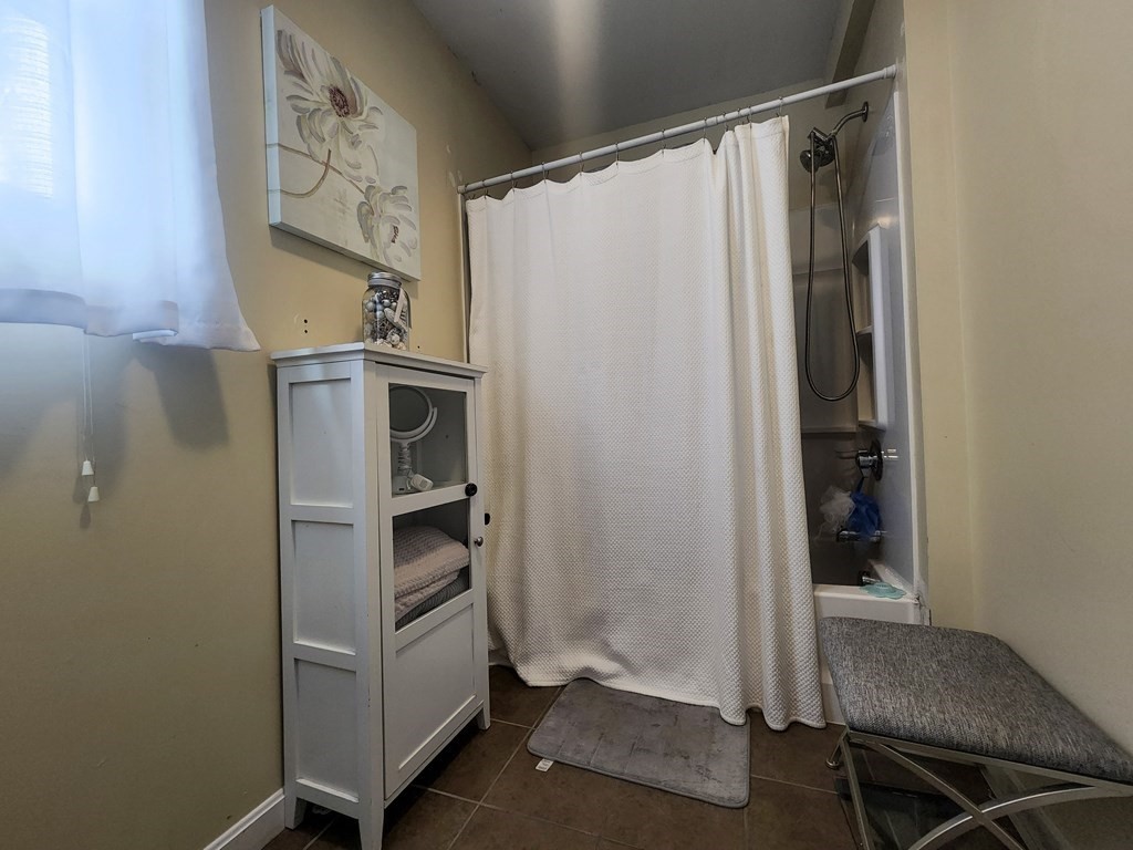 28 Terrace Street Fall River, MA 02721 - Photo 16 of 30