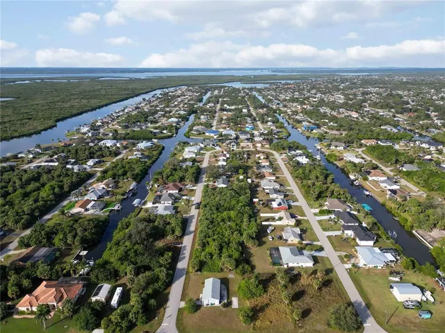 $19,500 | 18707 Ashcroft Circle, Port Charlotte, FL 33948