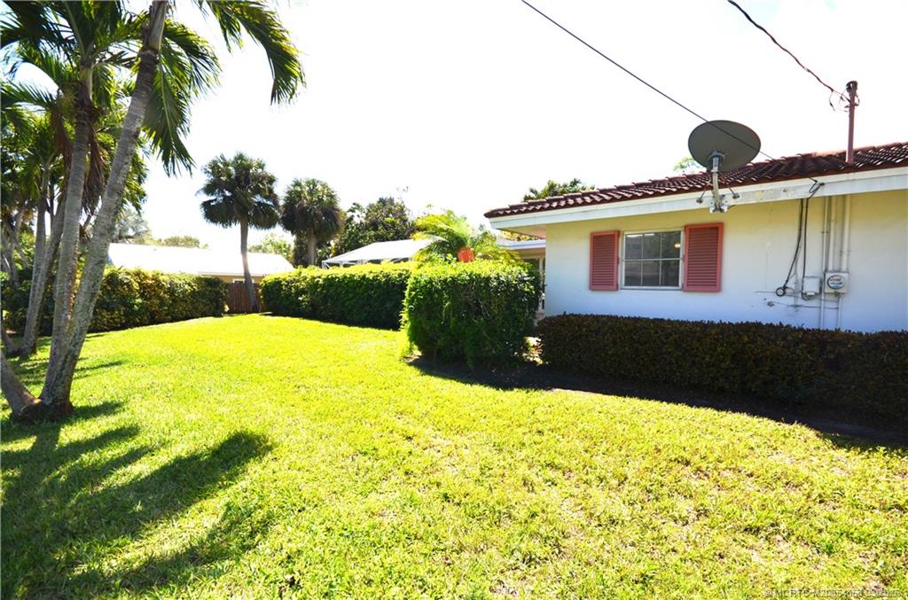 701 Southwest Cleveland Avenue Stuart, FL 34994 - Photo 16 of 47