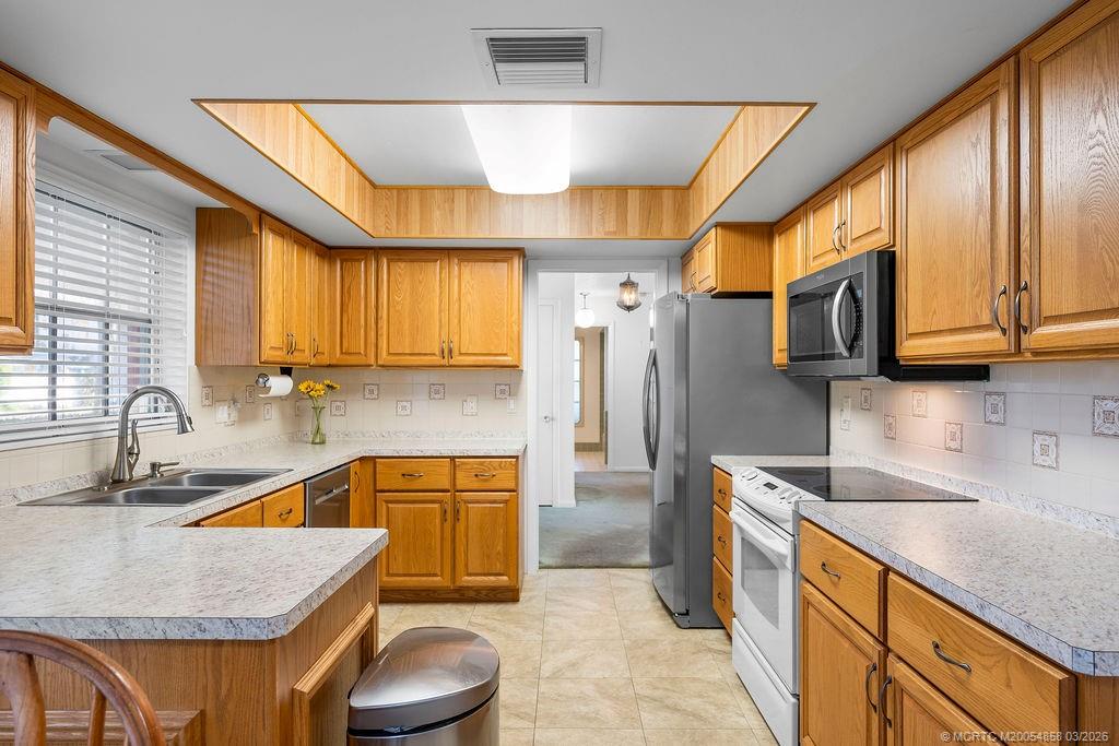 701 Southwest Cleveland Avenue Stuart, FL 34994 - Photo 26 of 47