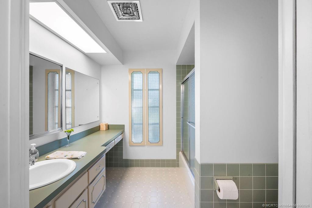 701 Southwest Cleveland Avenue Stuart, FL 34994 - Photo 32 of 47