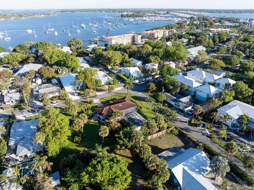 701 Southwest Cleveland Avenue Stuart, FL 34994 - Photo 6 of 47