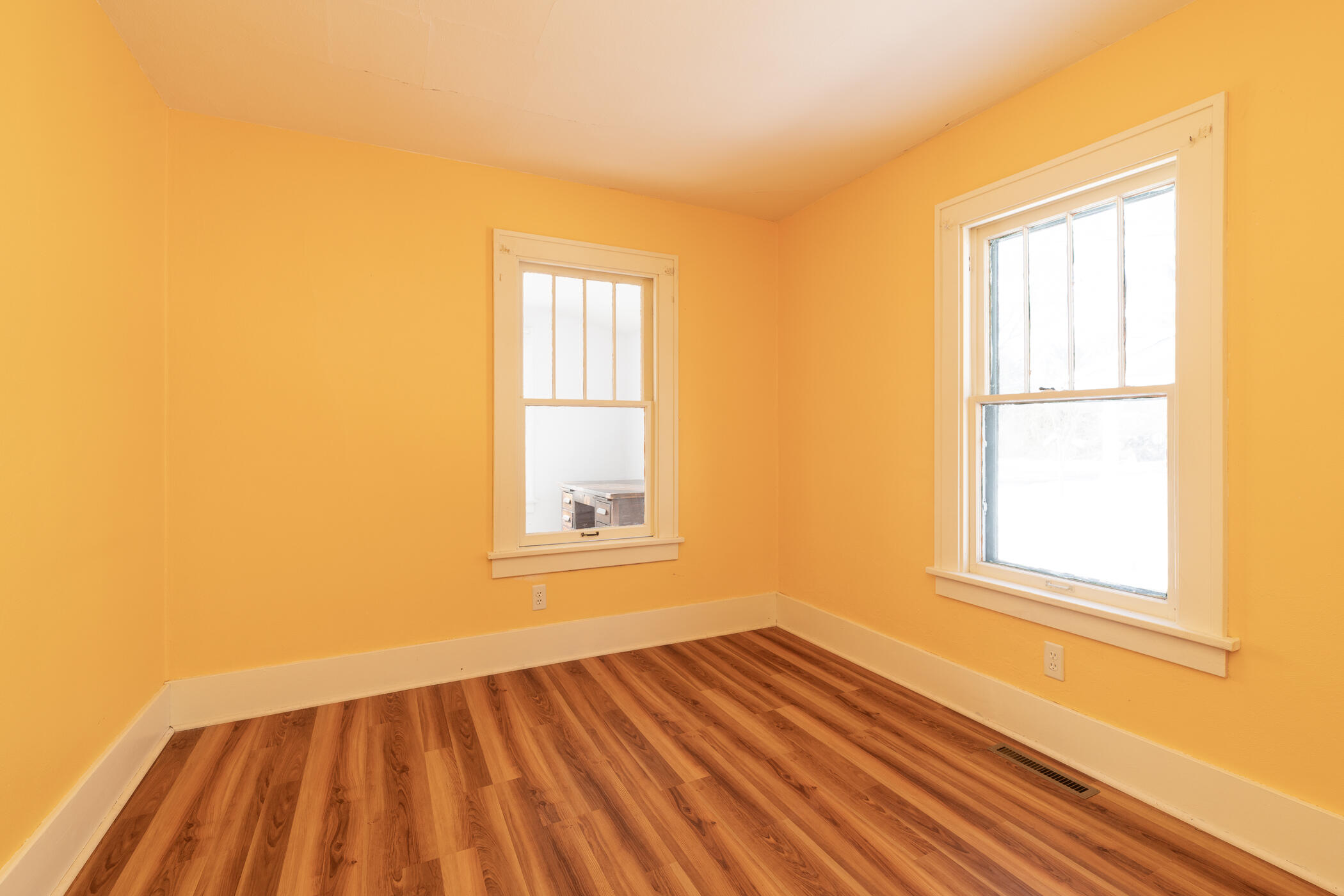 2132 Amherst Avenue Kalamazoo, MI 49008 - Photo 15 of 48 2132 Amherst-16