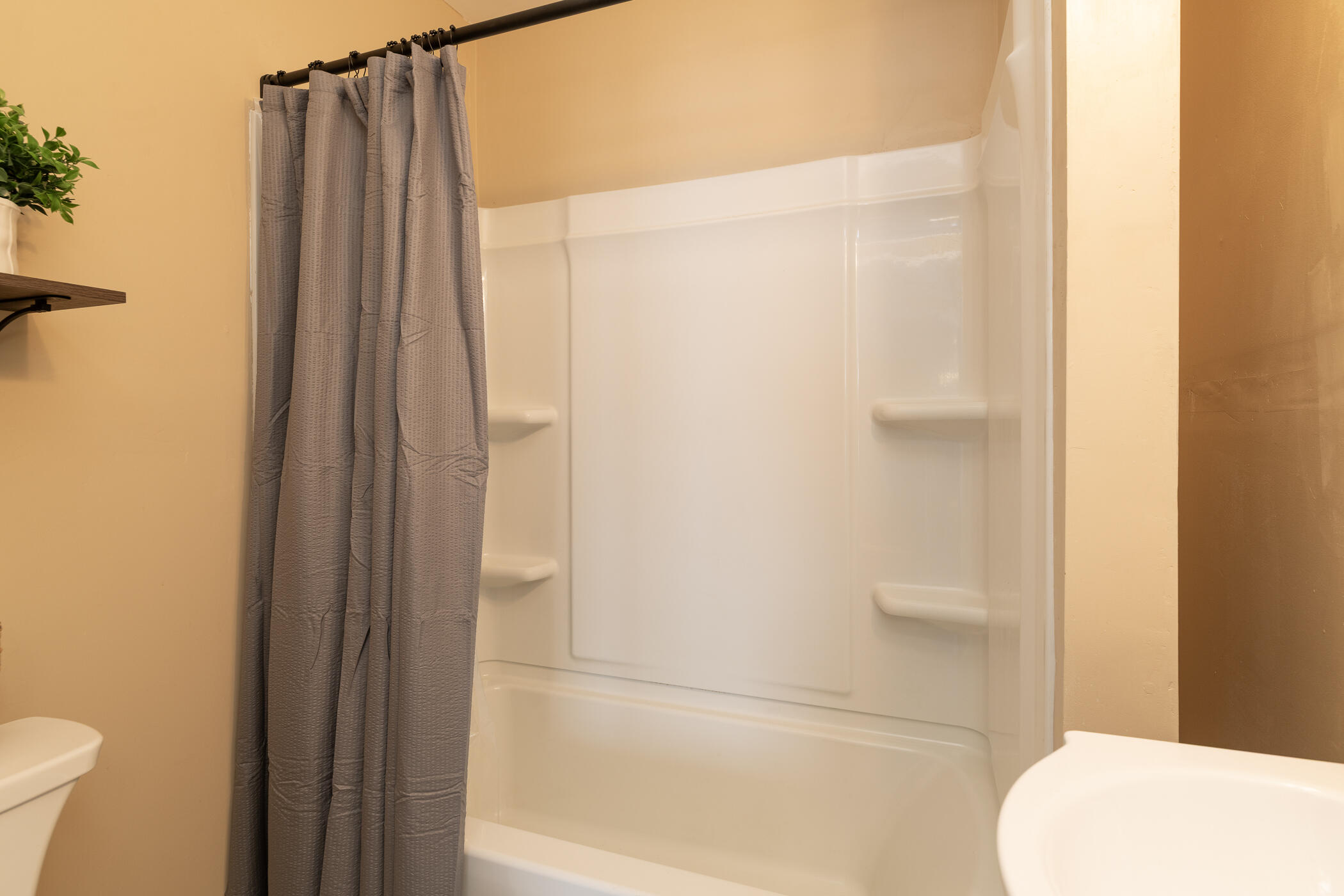 2132 Amherst Avenue Kalamazoo, MI 49008 - Photo 19 of 48 2132 Amherst-20