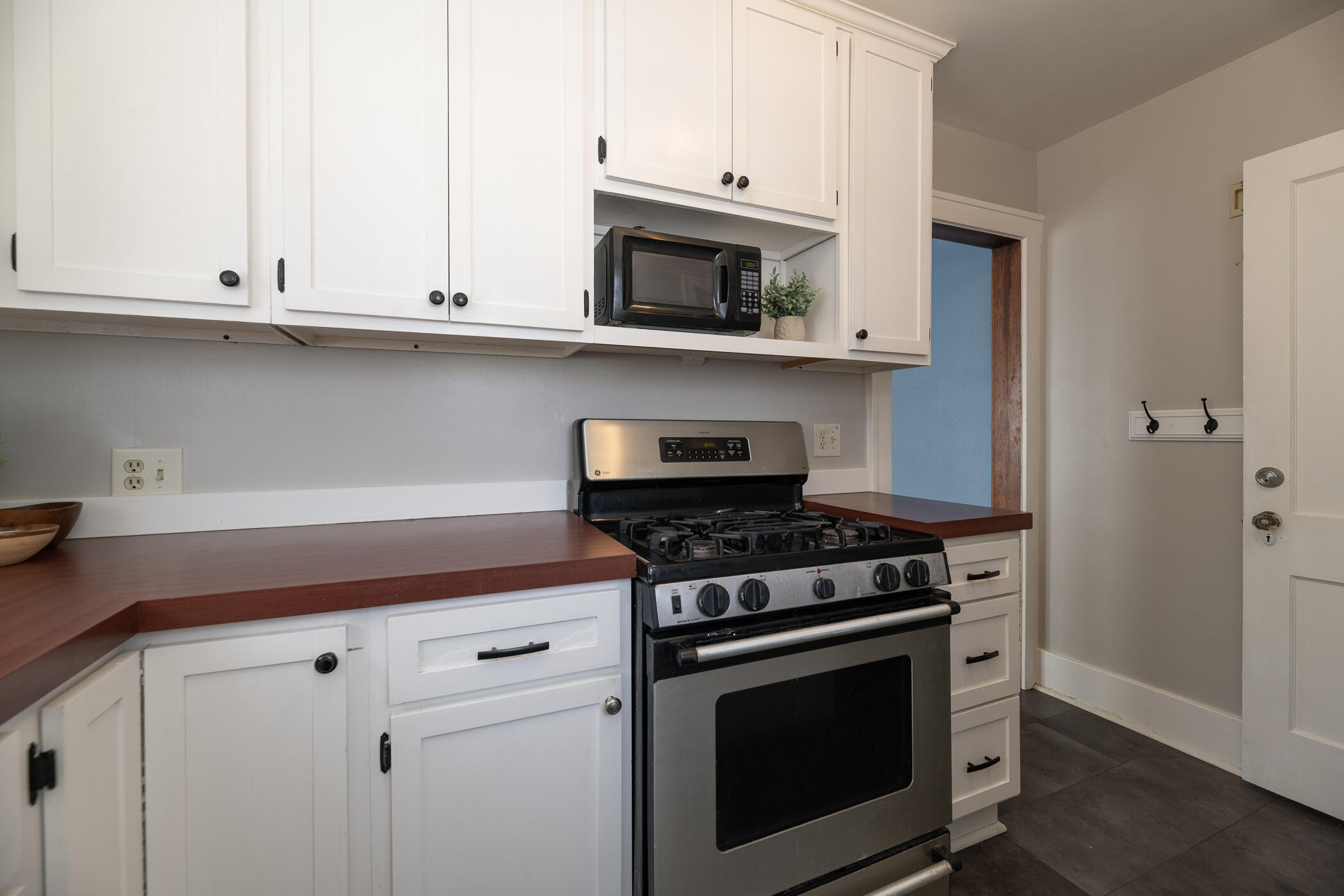 2132 Amherst Avenue Kalamazoo, MI 49008 - Photo 25 of 48 2132 Amherst-26