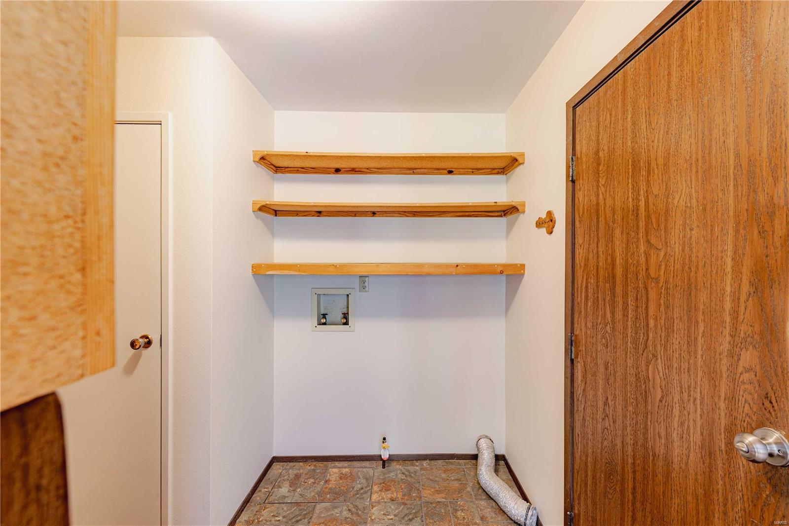 902 Ridge Tree Lane St. Louis, MO 63131 - Photo 18 of 41 Gallery Image 18