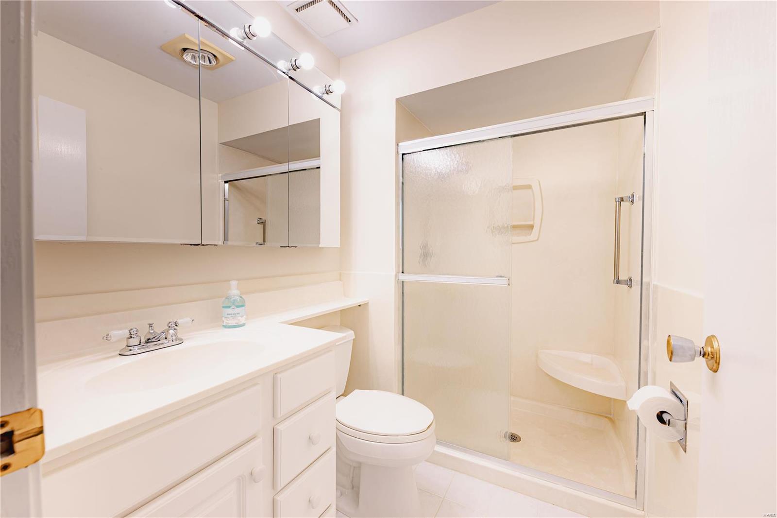 902 Ridge Tree Lane St. Louis, MO 63131 - Photo 25 of 41 Gallery Image 25