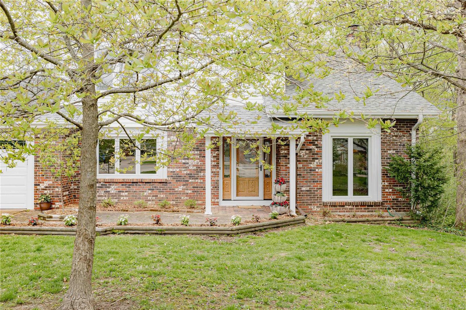 902 Ridge Tree Lane St. Louis, MO 63131 - Photo 3 of 41 Gallery Image 3