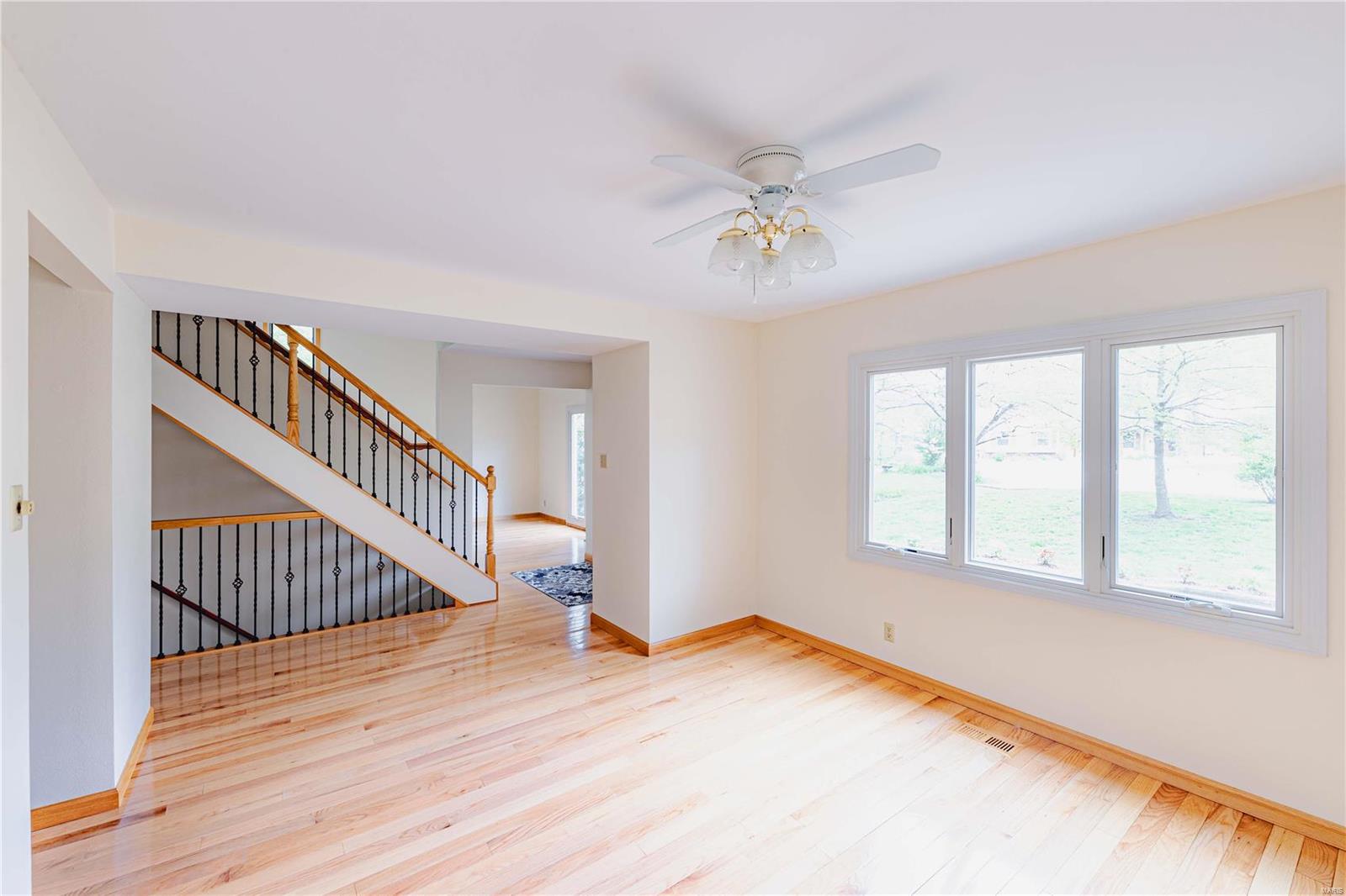 902 Ridge Tree Lane St. Louis, MO 63131 - Photo 5 of 41 Gallery Image 5