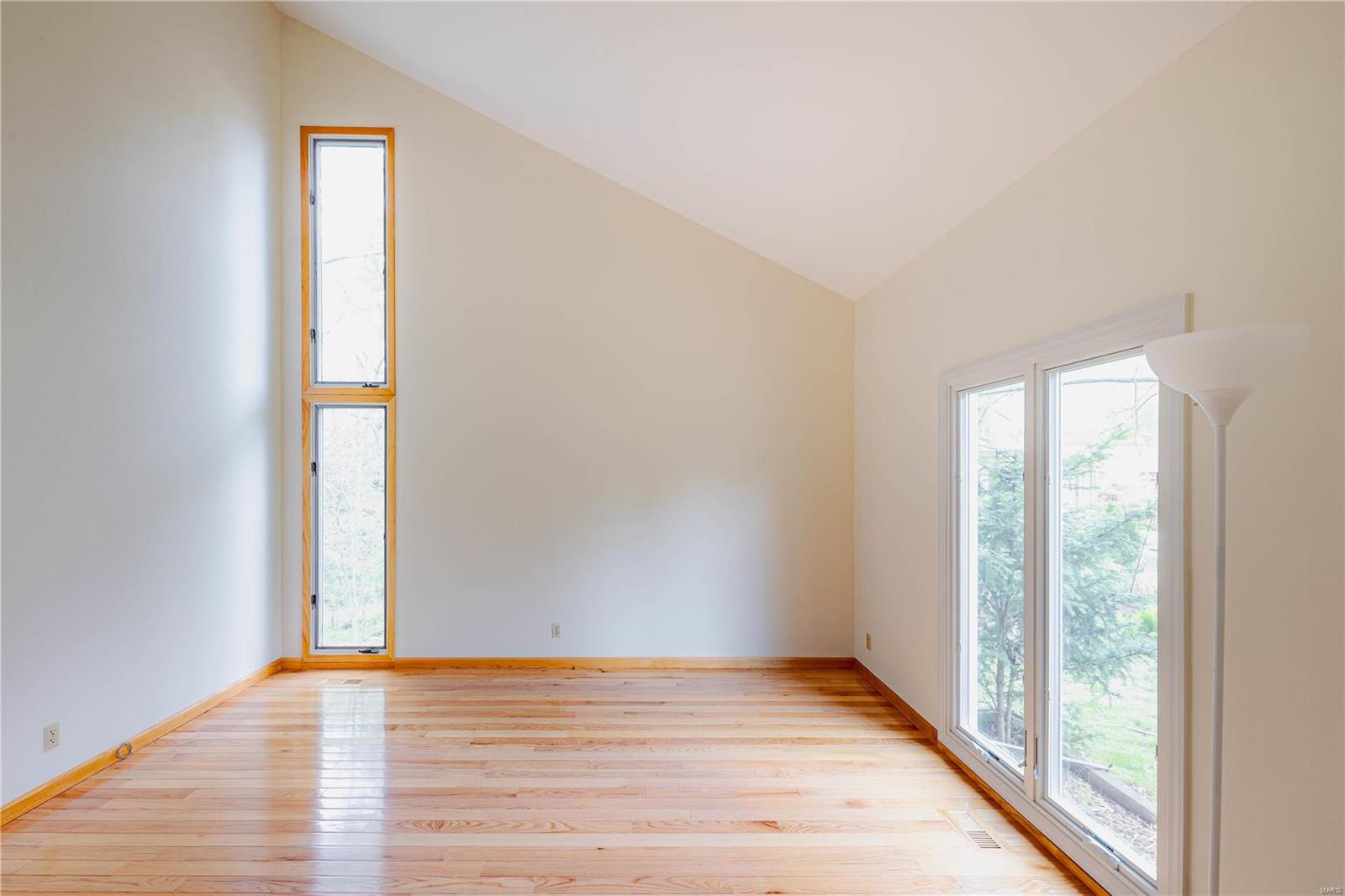 902 Ridge Tree Lane St. Louis, MO 63131 - Photo 7 of 41 Gallery Image 7