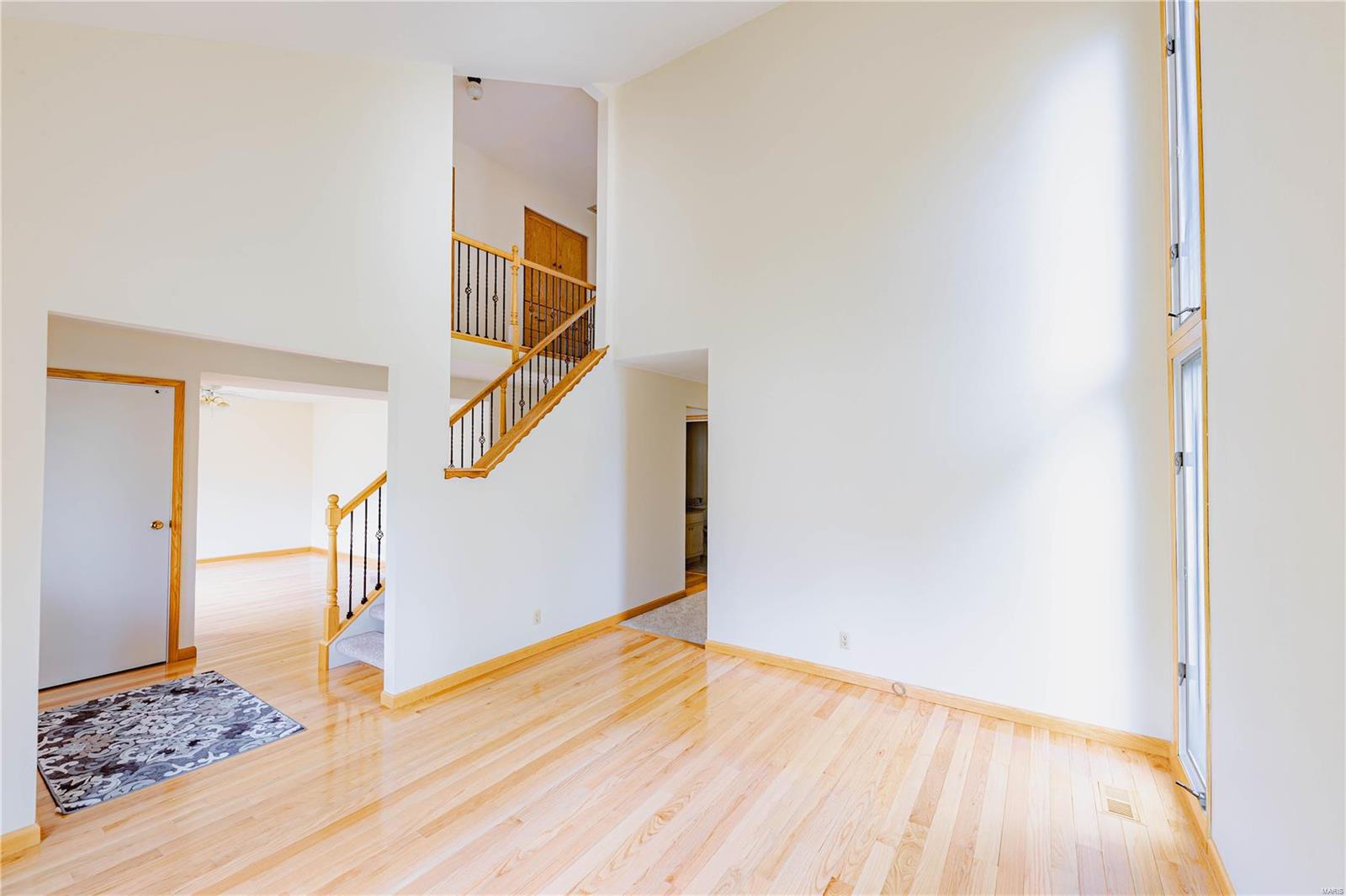 902 Ridge Tree Lane St. Louis, MO 63131 - Photo 8 of 41 Gallery Image 8