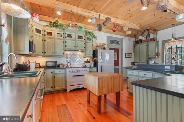 $1,950,000 | 60 Southside Drive, Newville, PA 17241