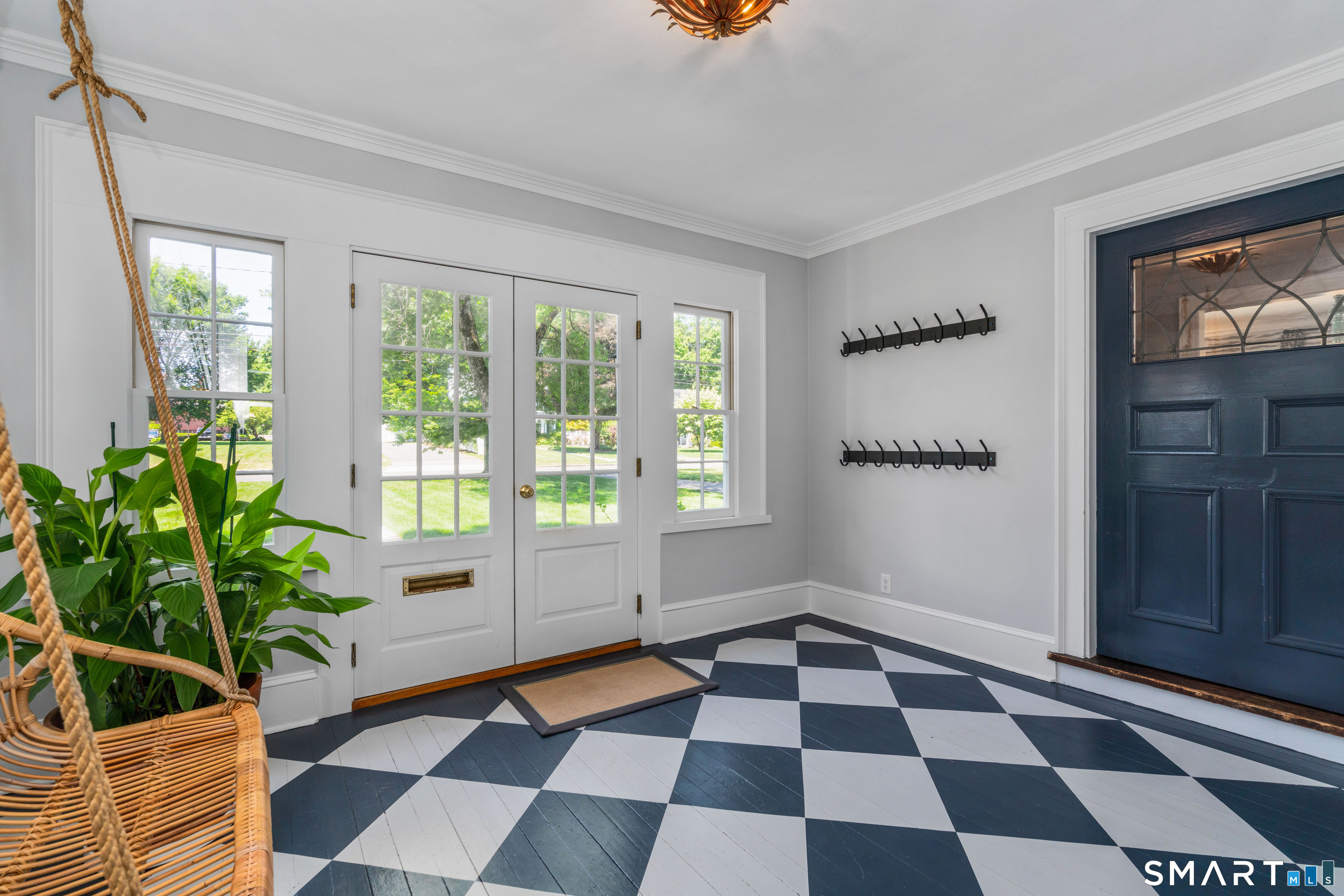 22 Ridgewood Road West Hartford, CT 06107 - Photo 4 of 35