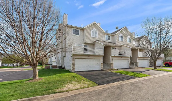 $300,000 | 14516 Lockslie Trail, Savage, MN 55378