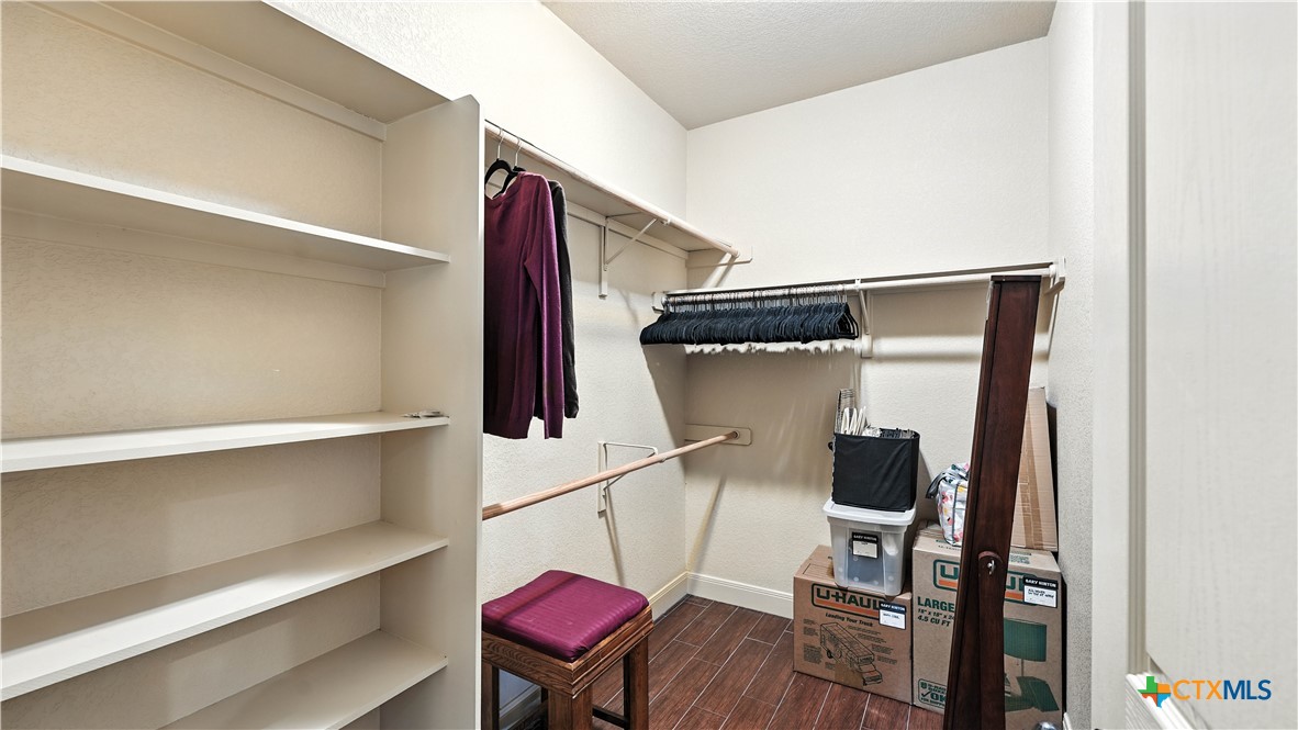 121 Carrizo Ridge Floresville, TX 78114 - Photo 28 of 43 a utility room with dryer and washer