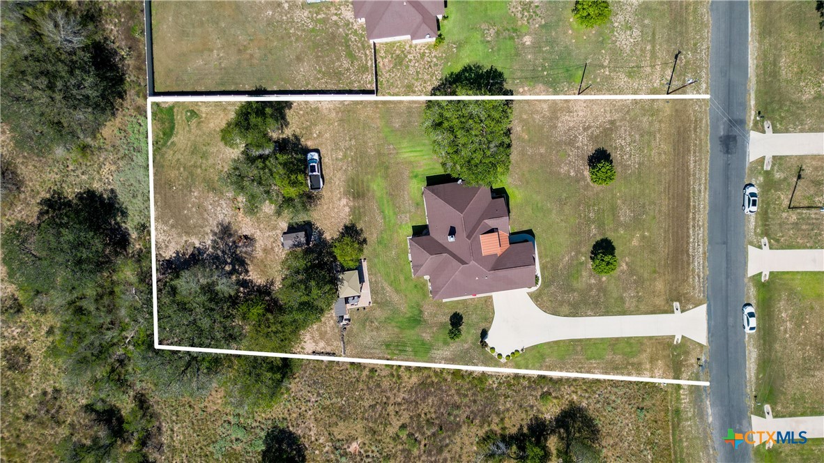 121 Carrizo Ridge Floresville, TX 78114 - Photo 41 of 43 a view of a glass door