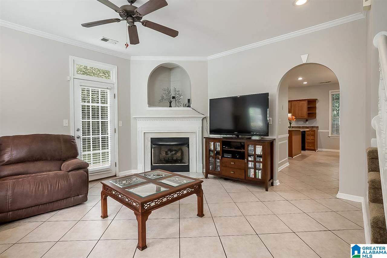 206 Calloway Lane Pelham, AL 35124 - Photo 7 of 33