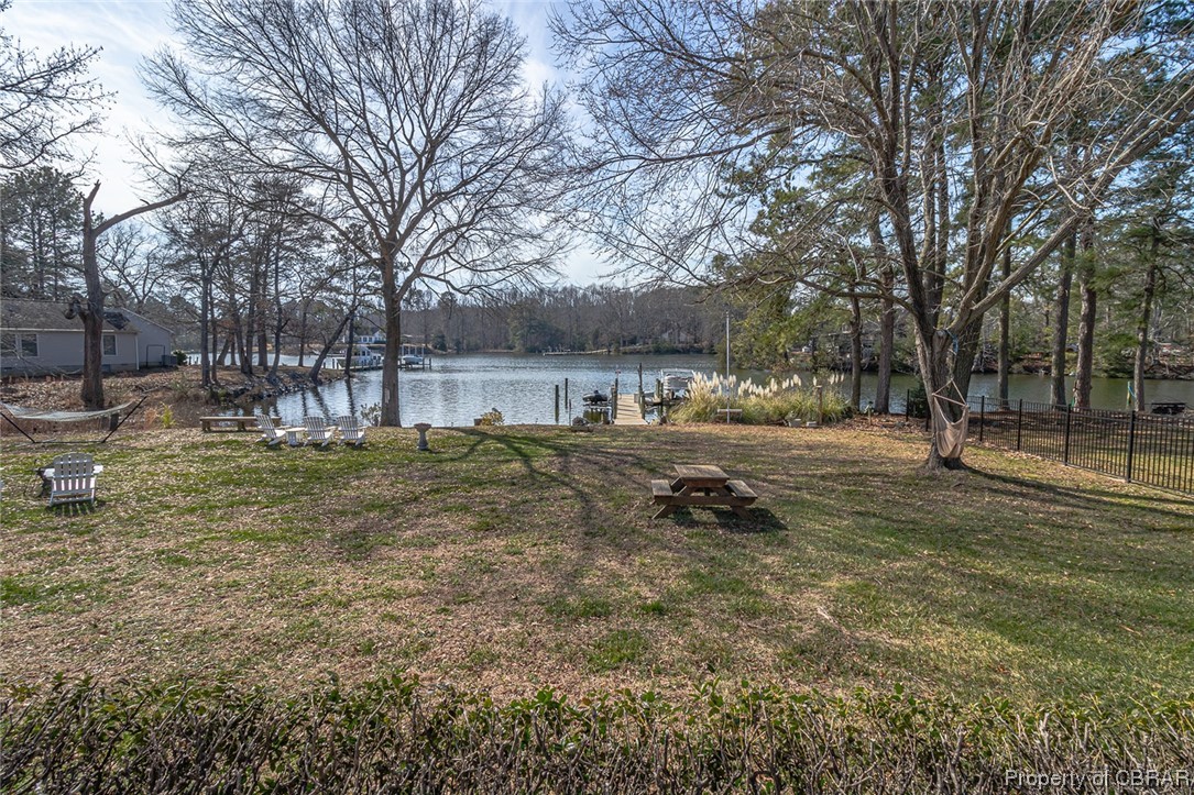 324 Longstreet Drive Reedville, VA 22539 - Photo 5 of 48