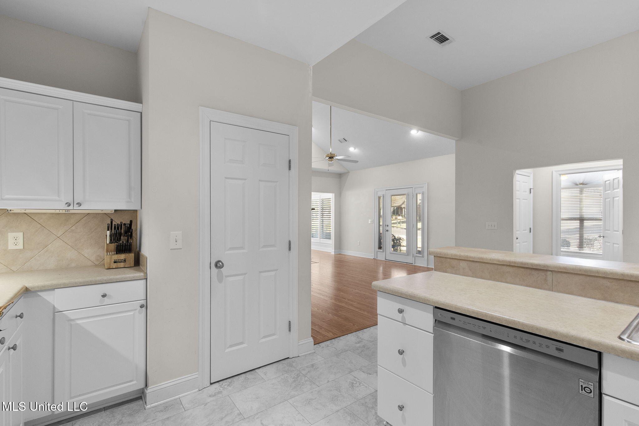 310 Independence Boulevard Flowood, MS 39232 - Photo 15 of 35 15-web-or-mls-310 Independence-15