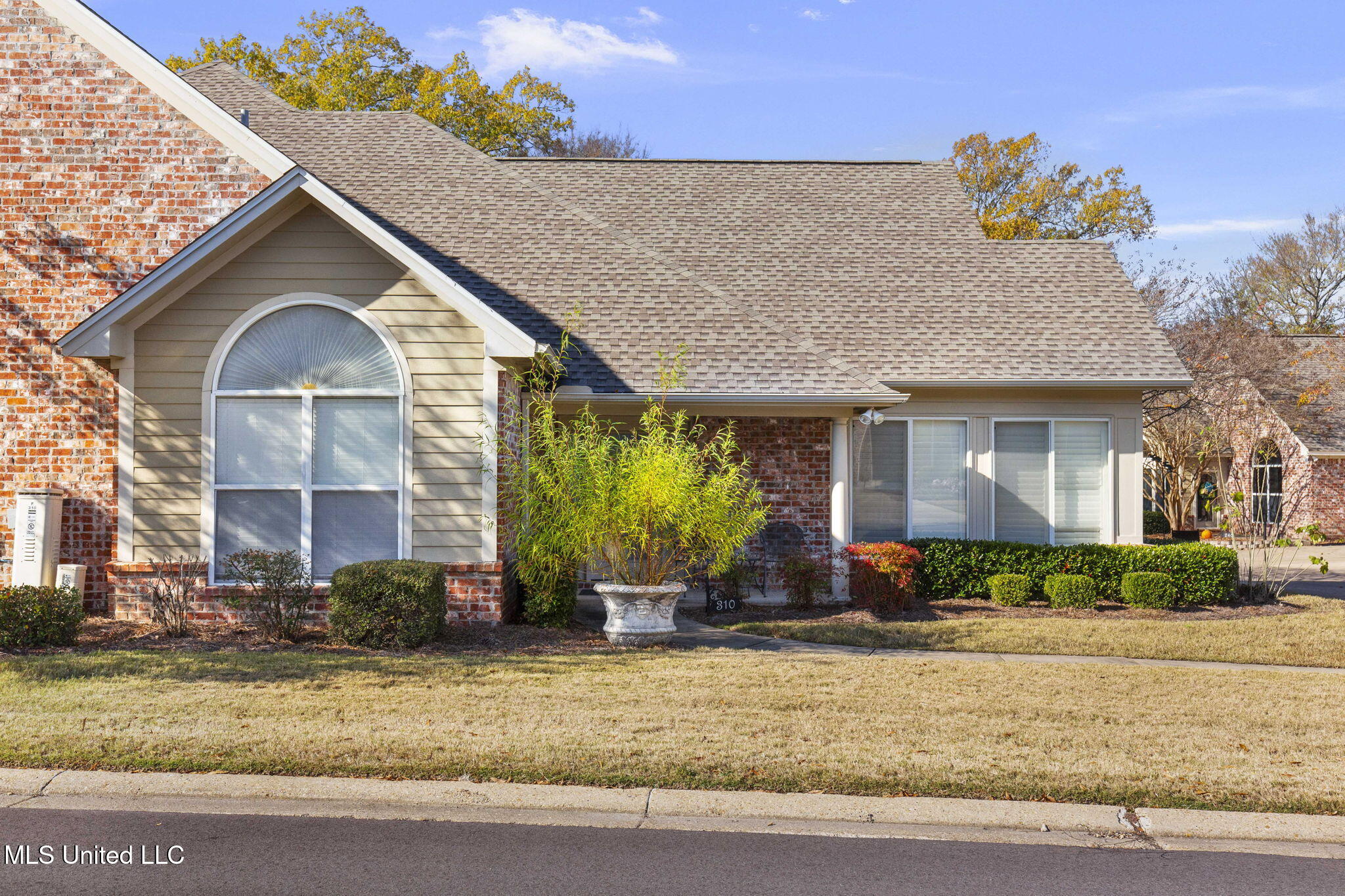 310 Independence Boulevard Flowood, MS 39232 - Photo 2 of 35 3-web-or-mls-310 Independence-3
