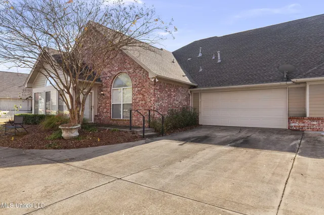 $314,900 | 310 Independence Boulevard, Flowood, MS 39232