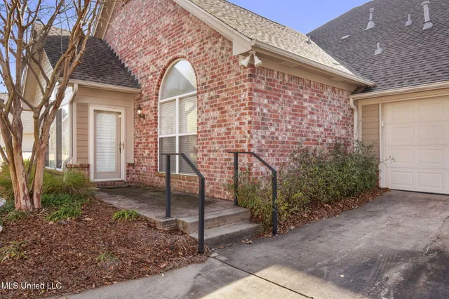 $314,900 | 310 Independence Boulevard, Flowood, MS 39232