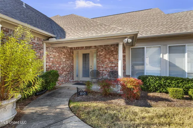 $314,900 | 310 Independence Boulevard, Flowood, MS 39232
