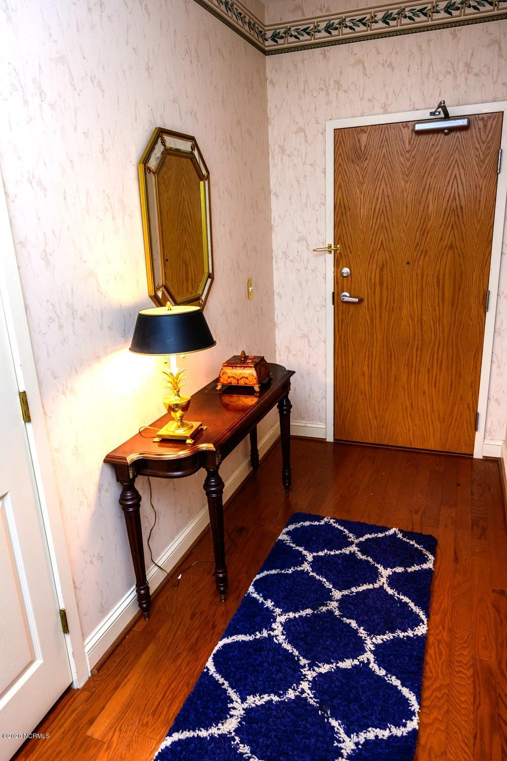 212 Middle Street, Unit 301 New Bern, NC 28560 - Photo 25 of 25 front entry