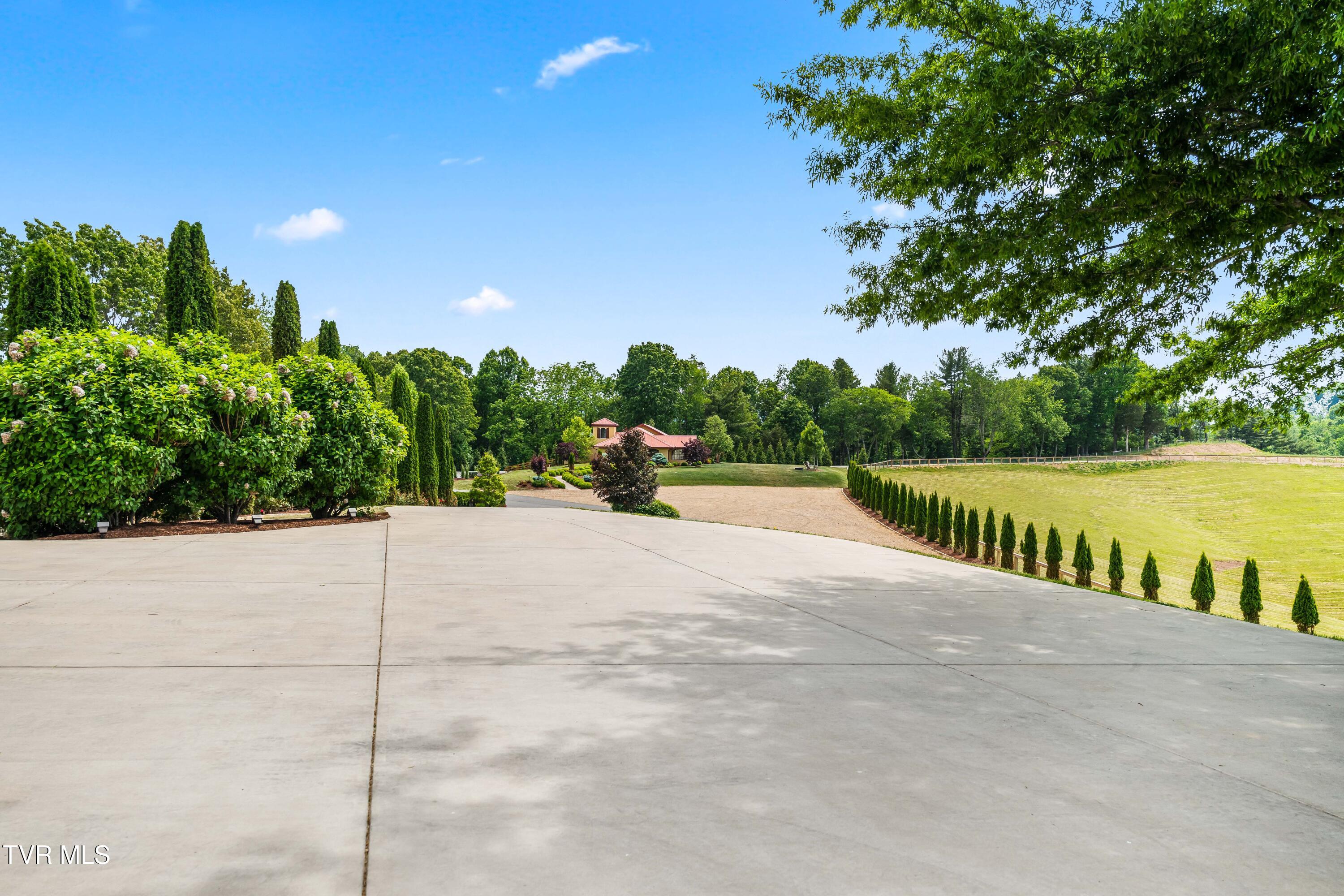 1877 Dry Hill Road Butler, TN 37640 - Photo 83 of 106 74