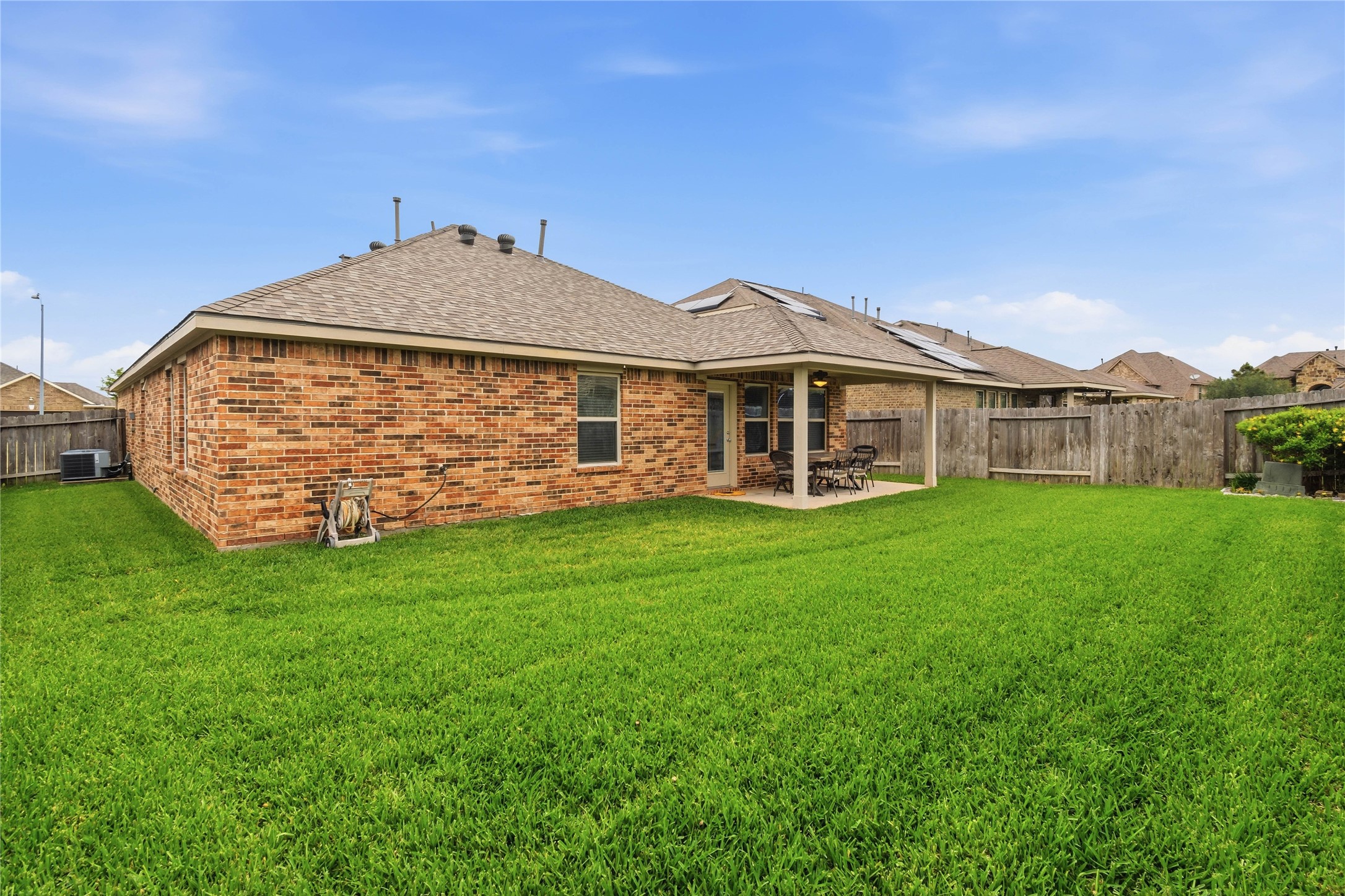 4715 Harbor Sham Street Rosharon, TX 77583 - Photo 5 of 35