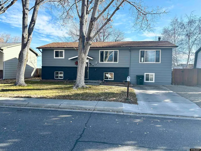 $349,000 | 1013 Eastview Drive, Riverton, WY 82501