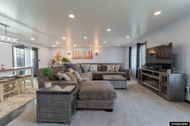 $349,000 | 1013 Eastview Drive, Riverton, WY 82501