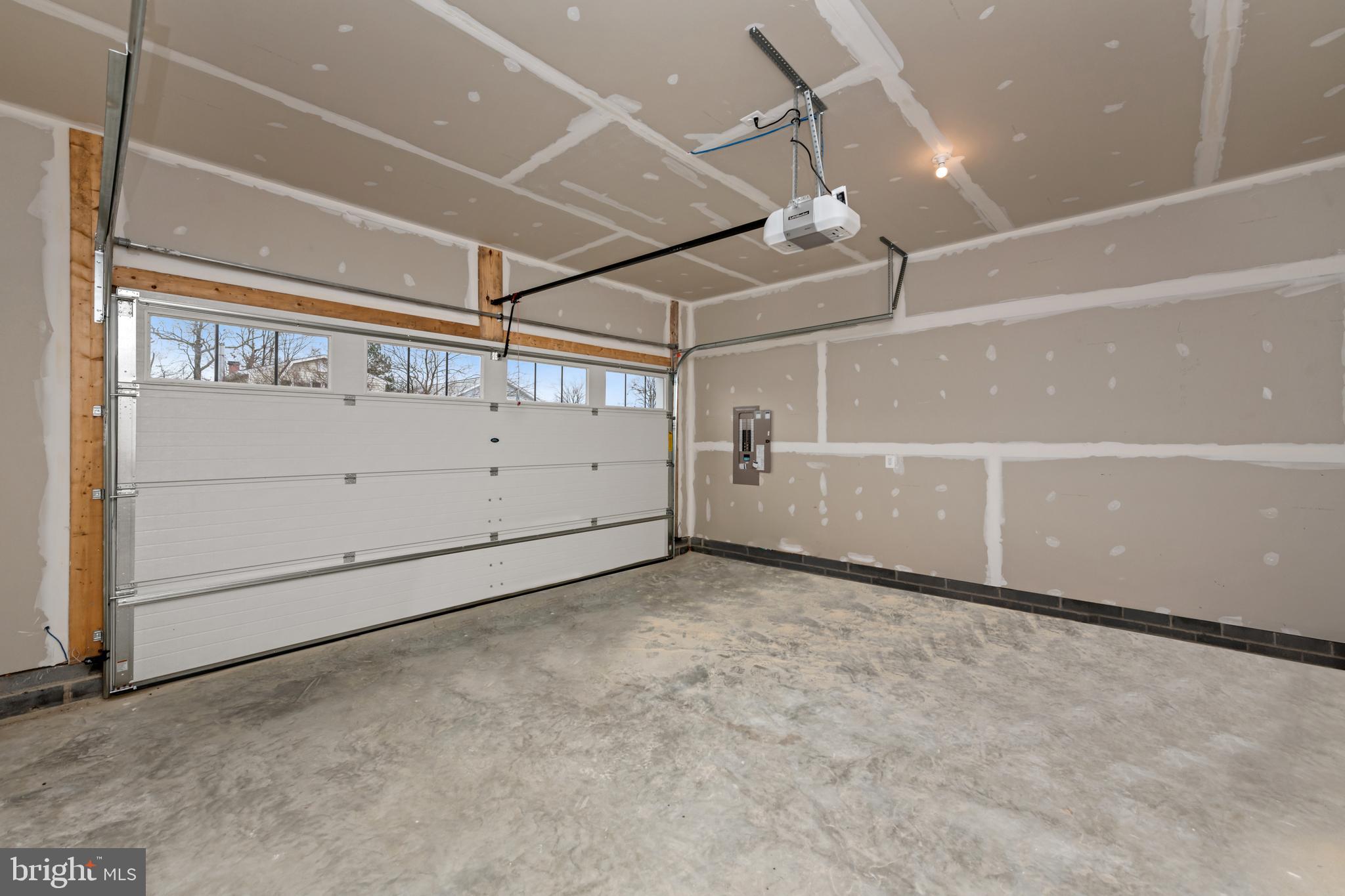414 Salisbury Road Edgewater, MD 21037 - Photo 12 of 35 Garage
