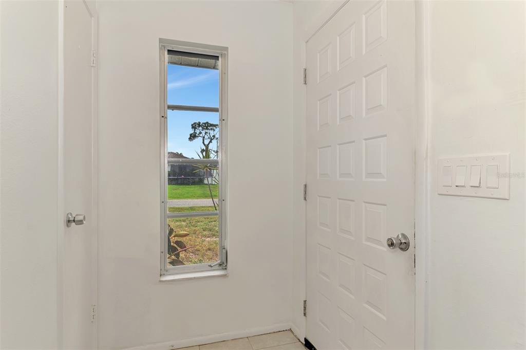 256 Periwinkle Road Venice, FL 34293 - Photo 6 of 33