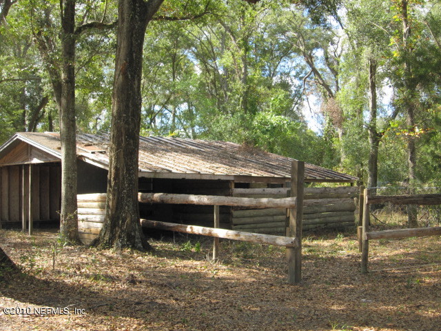 1508 Long Horn Road Middleburg, FL 32068 - Photo 21 of 25 Horse Pen
