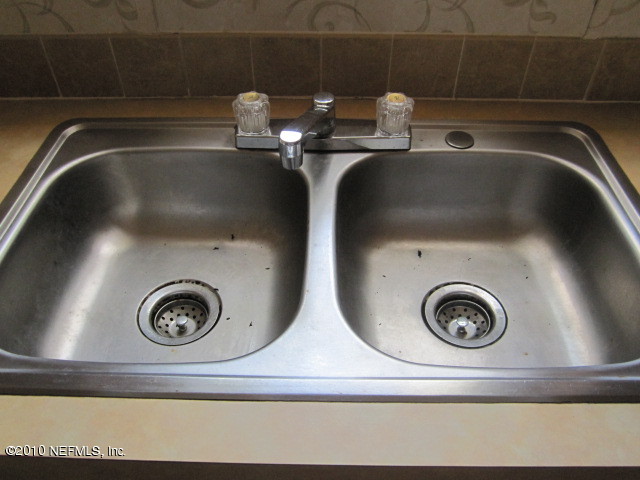1508 Long Horn Road Middleburg, FL 32068 - Photo 8 of 25 Double Stainless Sink