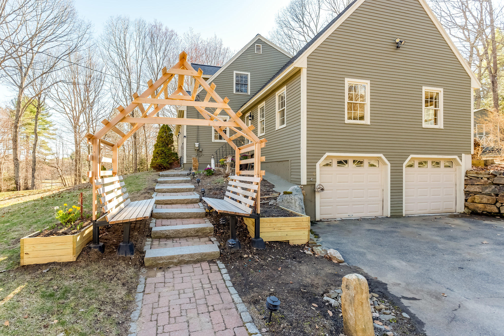 6 Hemlock Ridge Lane York, ME 03909 - Photo 3 of 23 Trellis