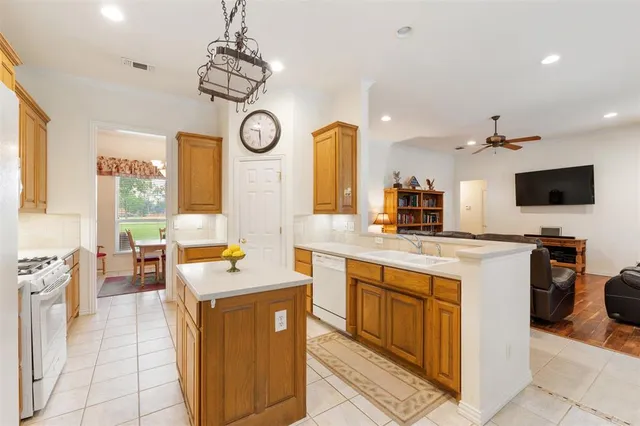 $565,000 | 507 West Aurora Vista Trail, Aurora, TX 76078