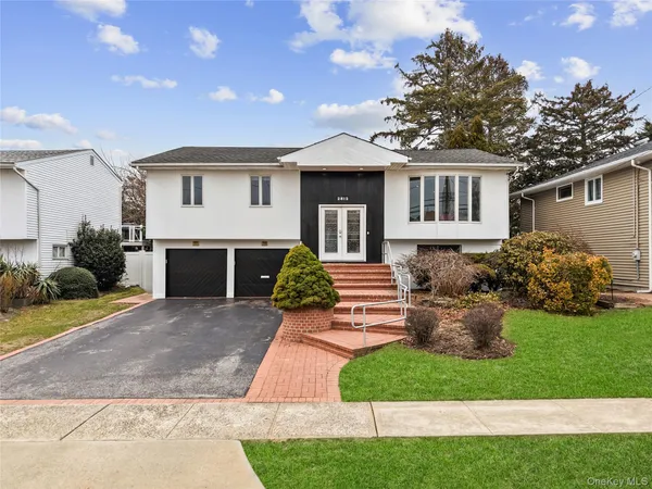 $1,195,000 | 2812 Covered Bridge Road, Merrick, NY 11566