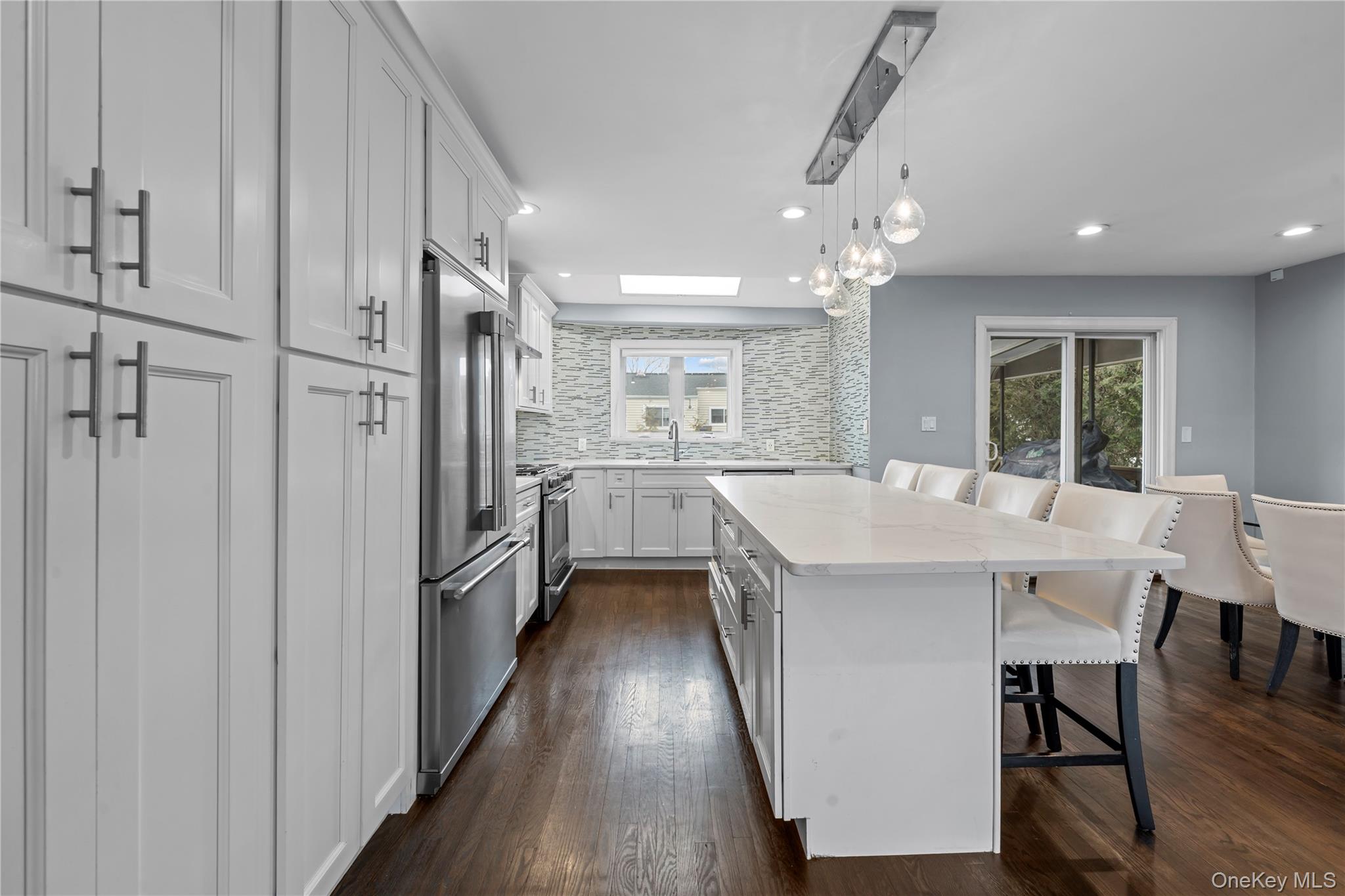 2812 Covered Bridge Road Merrick, NY 11566 - Photo 12 of 35