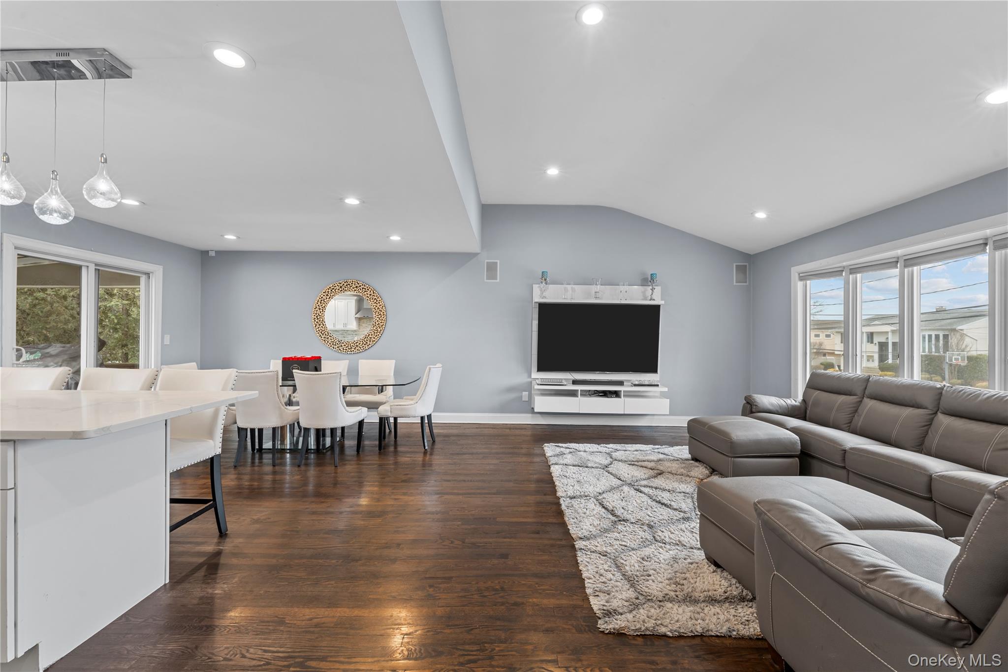 2812 Covered Bridge Road Merrick, NY 11566 - Photo 17 of 35