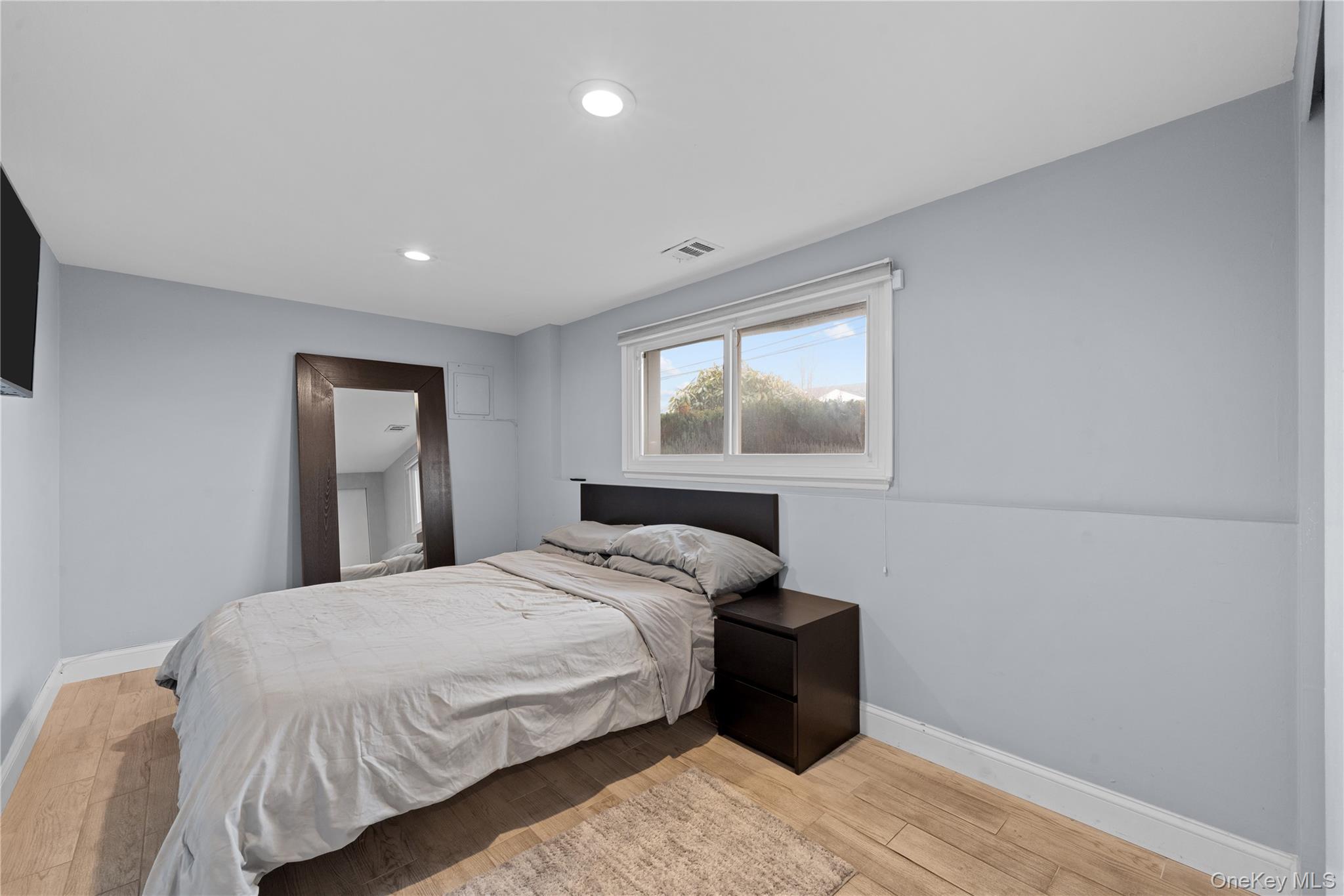 2812 Covered Bridge Road Merrick, NY 11566 - Photo 25 of 35