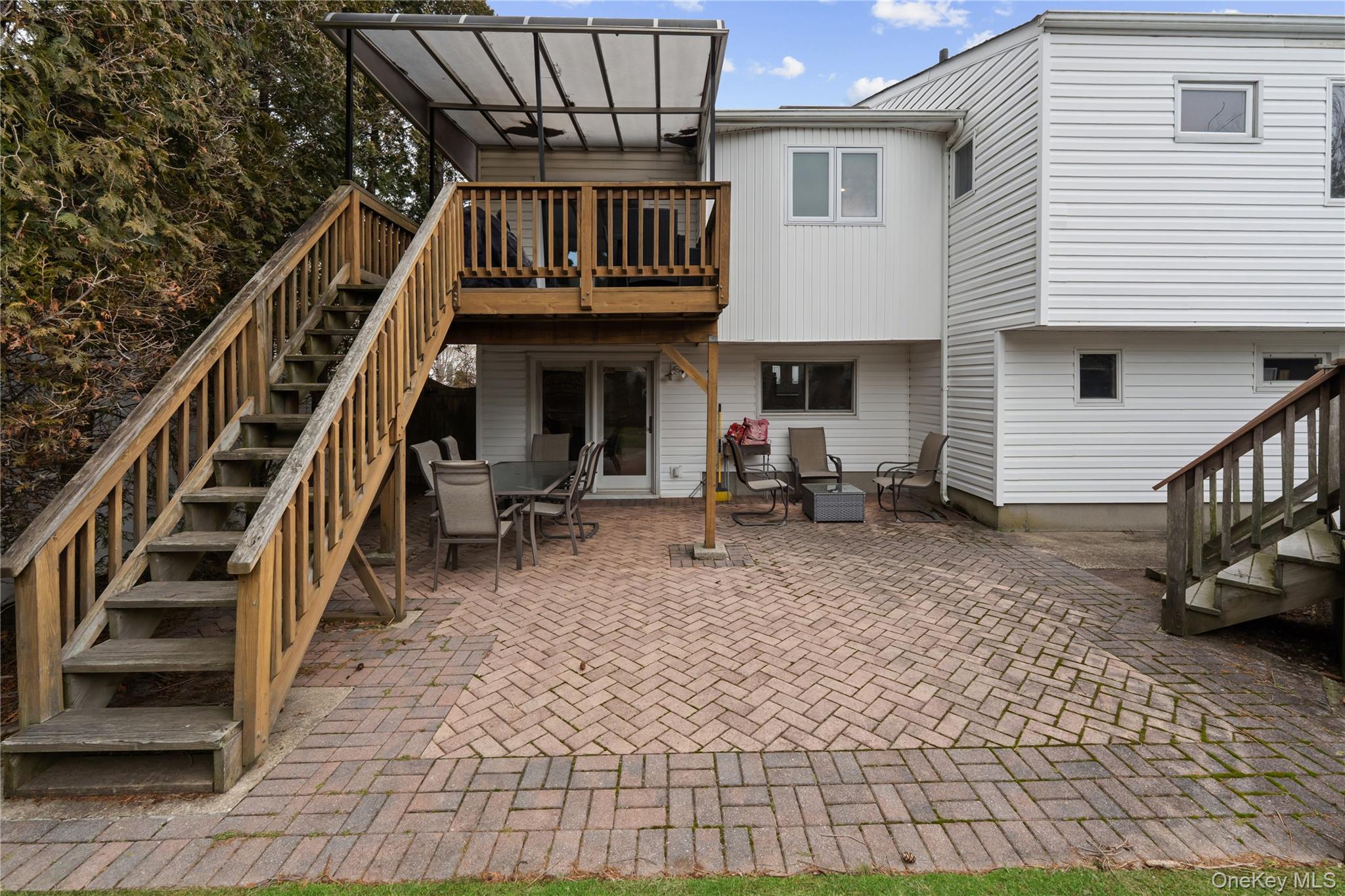 2812 Covered Bridge Road Merrick, NY 11566 - Photo 31 of 35