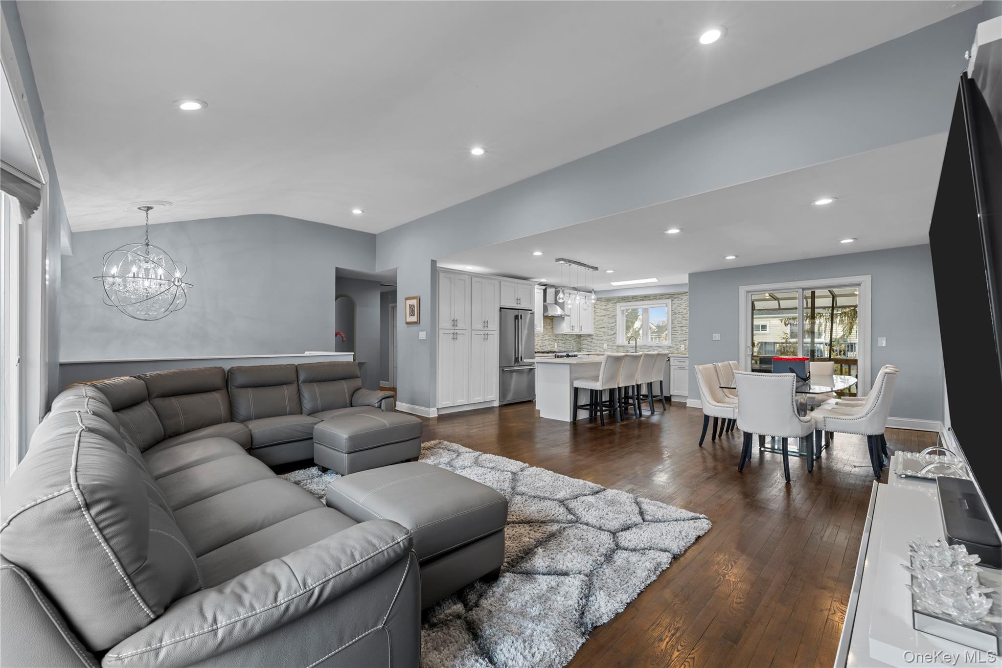 2812 Covered Bridge Road Merrick, NY 11566 - Photo 7 of 35