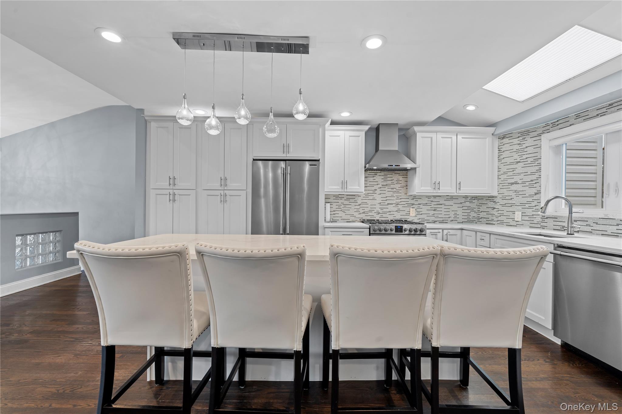 2812 Covered Bridge Road Merrick, NY 11566 - Photo 8 of 35