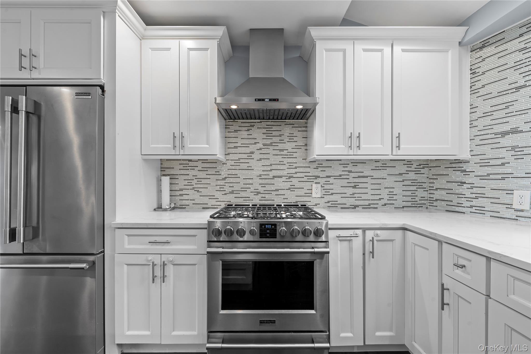 2812 Covered Bridge Road Merrick, NY 11566 - Photo 9 of 35