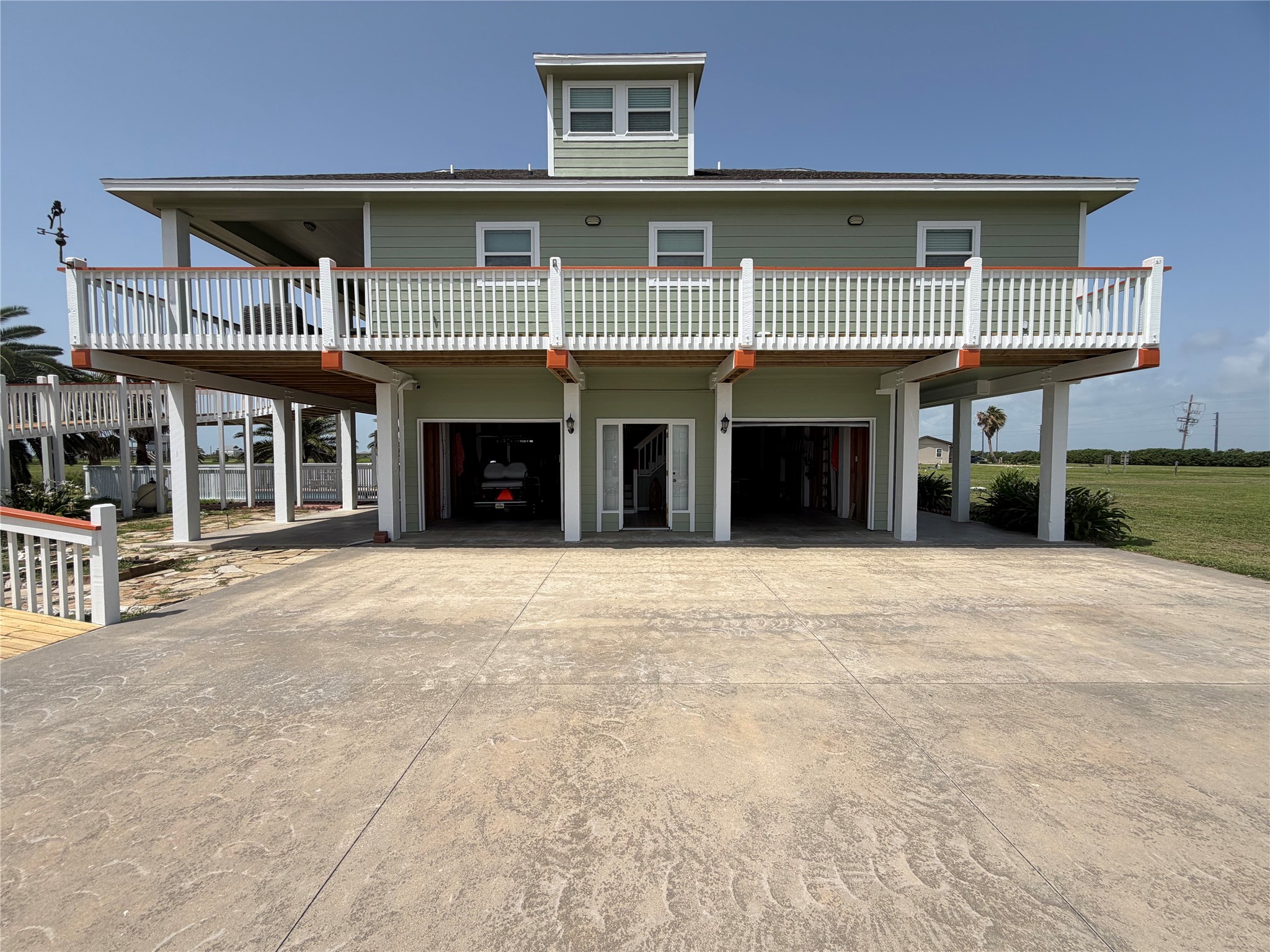 979 Rancho Carribe Drive Crystal Beach, TX 77650 - Photo 9 of 50 Street level view