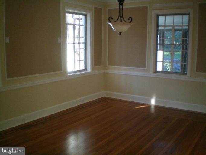 720 Howard Road Pikesville, MD 21208 - Photo 4 of 9 Dining Room