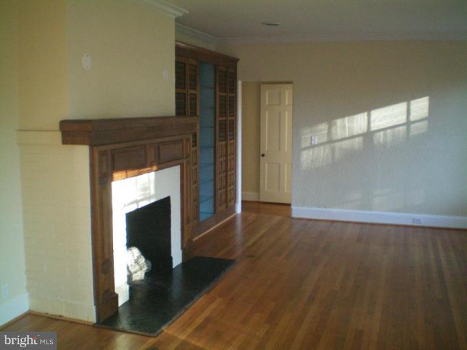 720 Howard Road Pikesville, MD 21208 - Photo 7 of 9 Living Room