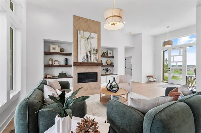 $784,900 | 1504 Northeast Stewart Place, Lee's Summit, MO 64064